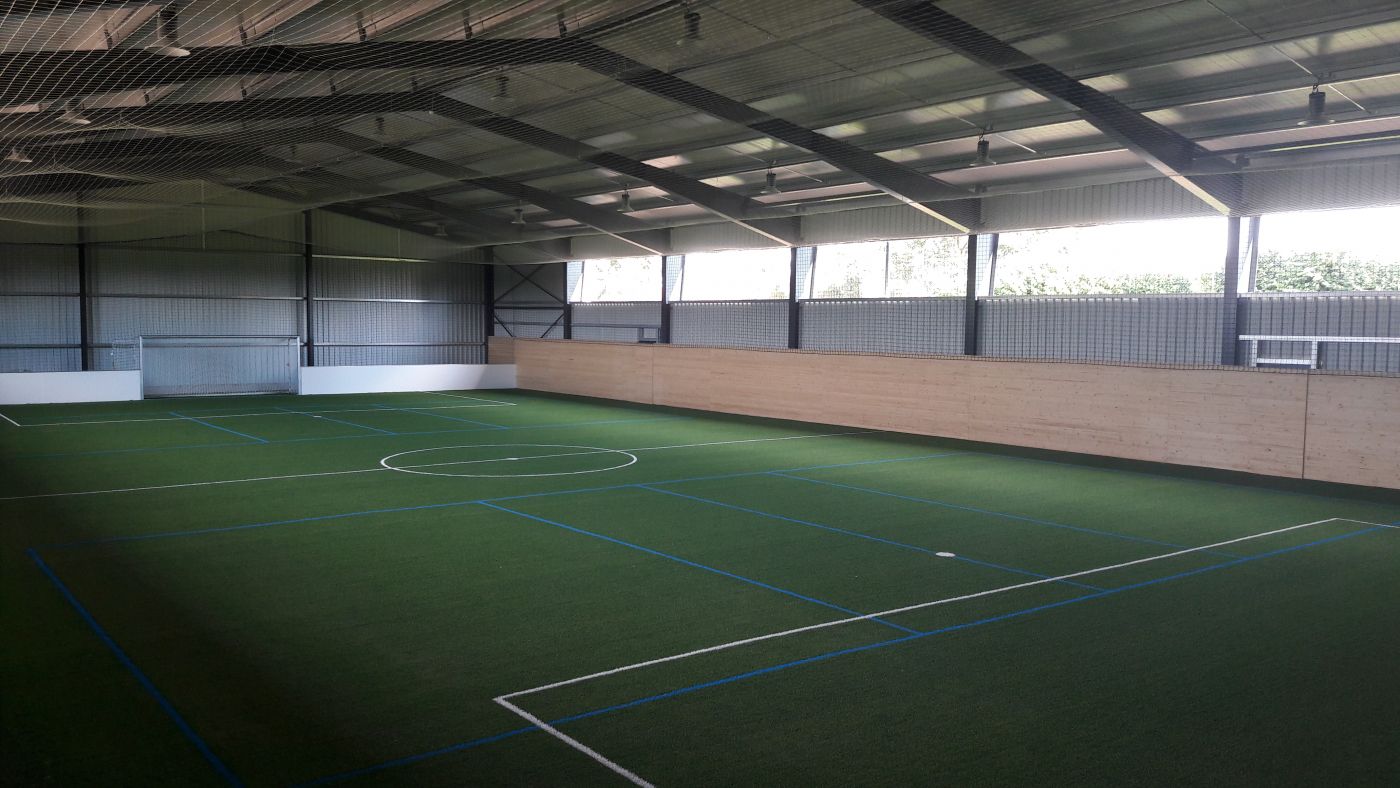 Die neue Kaltsporthalle auf dem Sportgelände der Sportfreunde Rosenberg